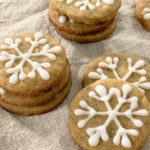 pile of iced chai snowflake cookies