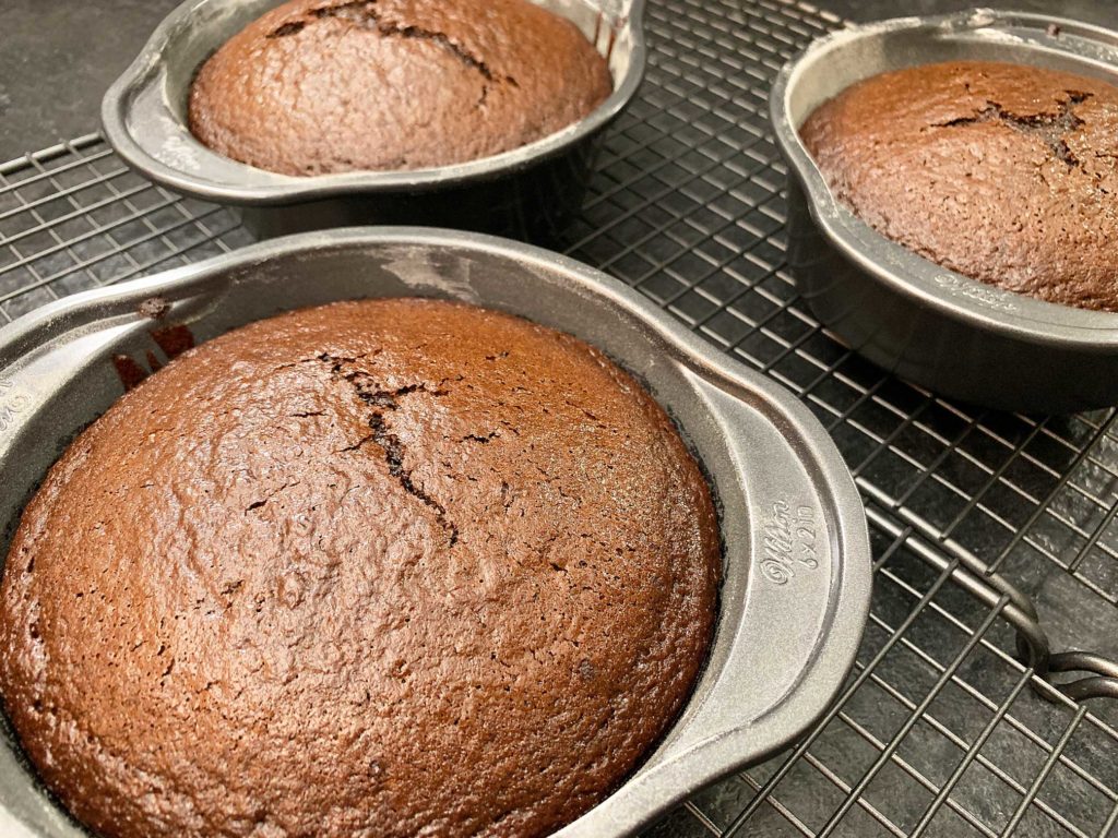 baked round cakes