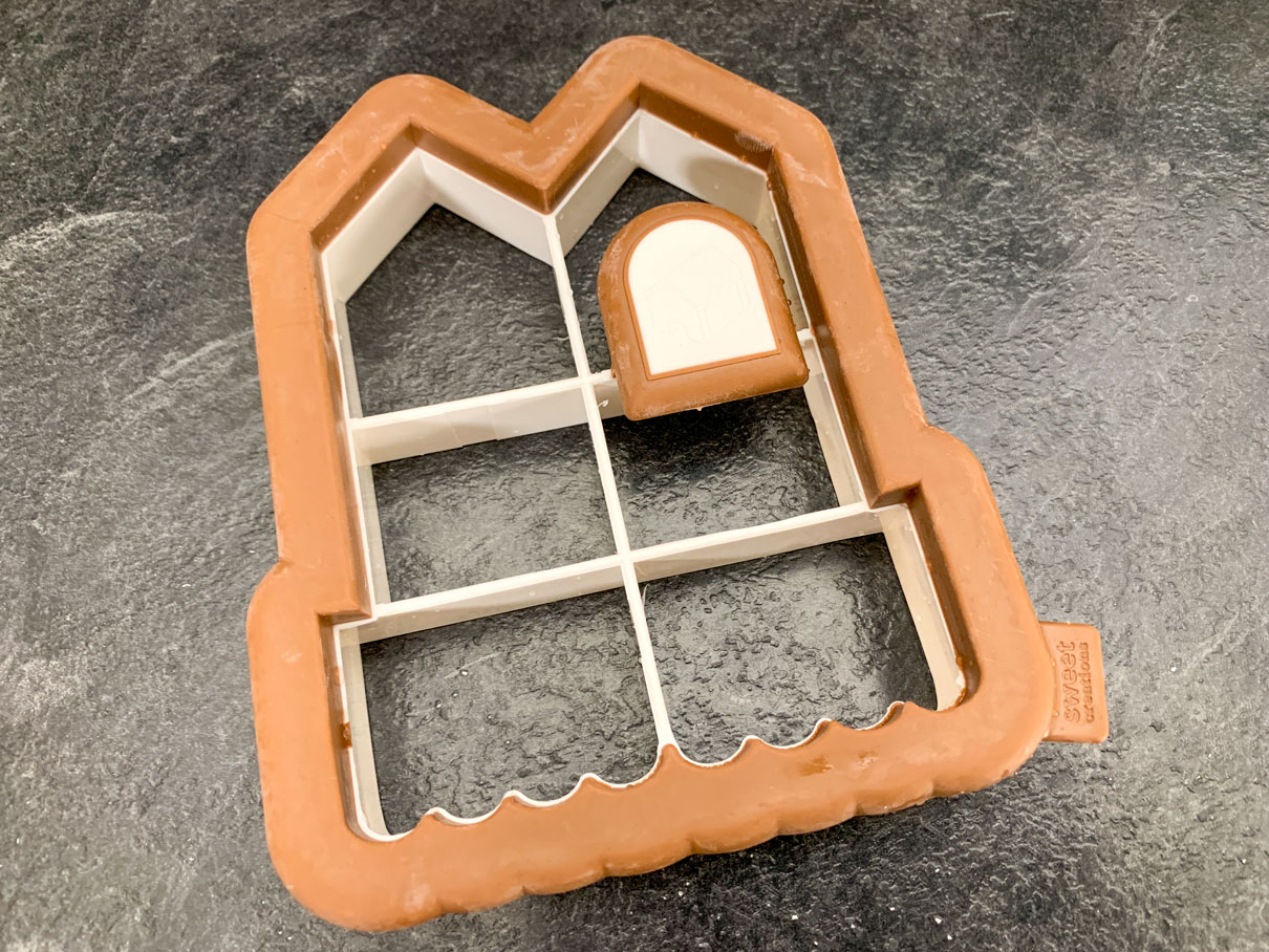 MINI MUG TOPPER GINGERBREAD HOUSE CUTTER SET(1 3/4 tall) (low inventory)